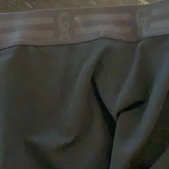 Good American Spandex Capri’s - Picture 4 of 6